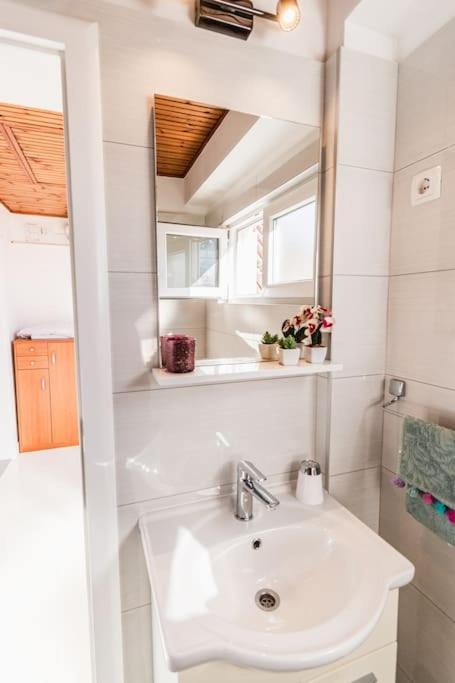 Marina-renovated House In Center